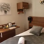 Hotel Le Rochegude 2*