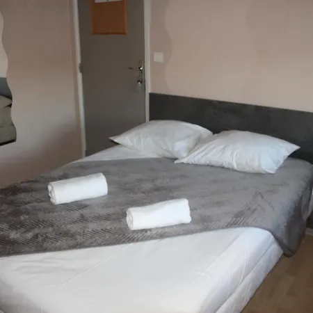 Le Rochegude Otel