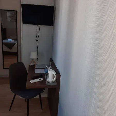 Le Rochegude Otel 2*