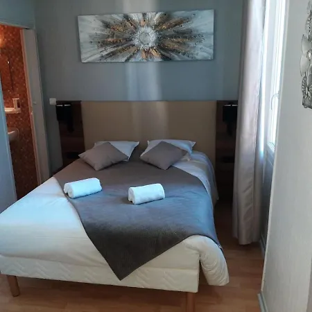 Otel Le Rochegude