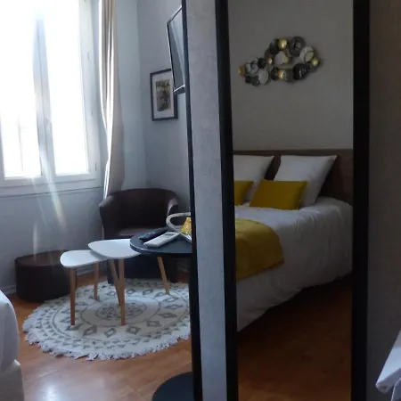 Le Rochegude Otel
