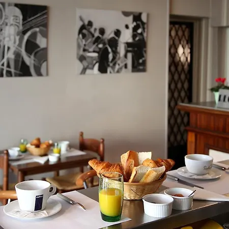 Otel Le Rochegude