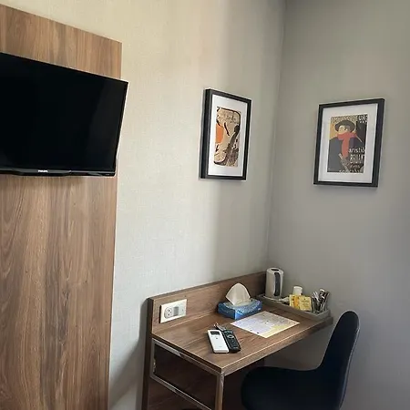勒罗什古德酒店 酒店 2*
