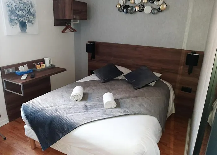 ホテル ル ロッシュギュード 2*